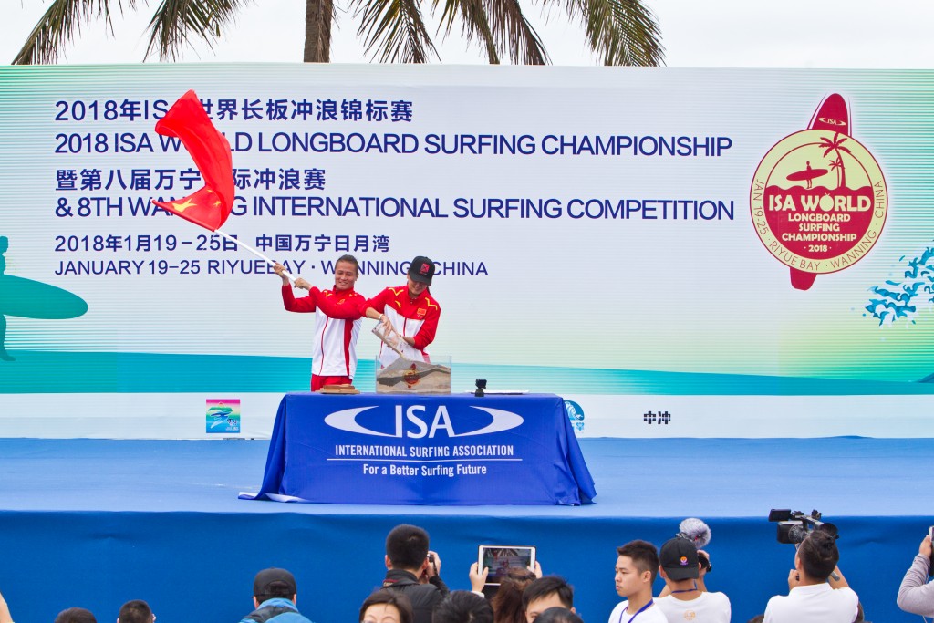 Team China participates in the Sands of the World Ceremony, putting the growth of Surfing in China, and specifically Hainan, on display. Photo: ISA / Tim Hain 