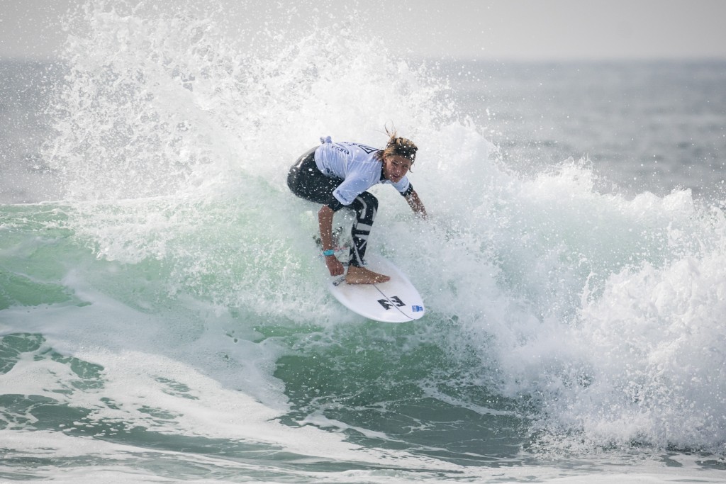 Grayson Hinrichs earns the Boys U-16 Gold, looking to follow in the footsteps of other Aussie greats that have won the ISA Junior Gold such as Stephanie Gilmore and Julian Wilson. Photo: ISA / Ben Reed 