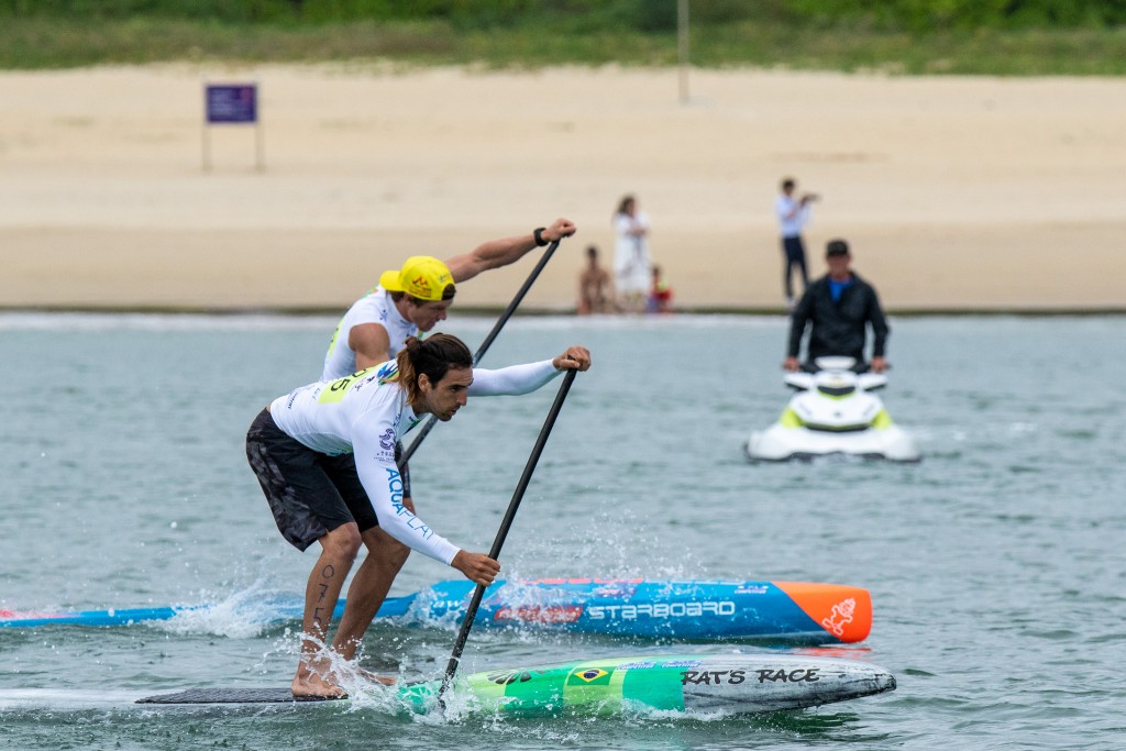 Arthur Santacreu (BRA) finished first in all his races on Friday, including in the Final. Photo: ISA / Pablo Jímenez 