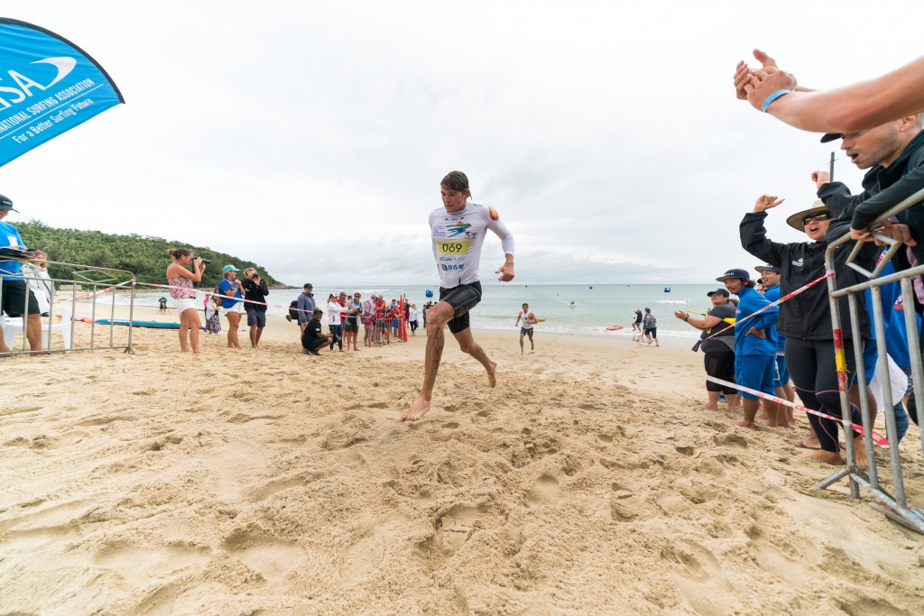Lachie Lansdown successfully repeats as World Champ. Photo: ISA / Sean Evans  