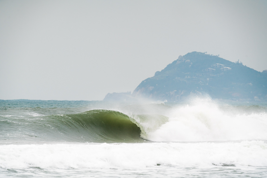 Riyue Bay producing non-stop swell for the world’s best SUP surfers. Photo: ISA / Sean Evans 