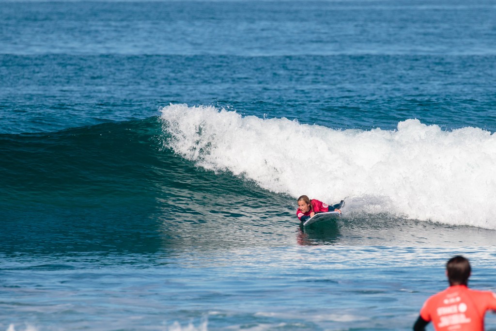 Australia’s Samantha Bloom impressed with the highest heat total of the day. Photo: ISA / Chris Grant 