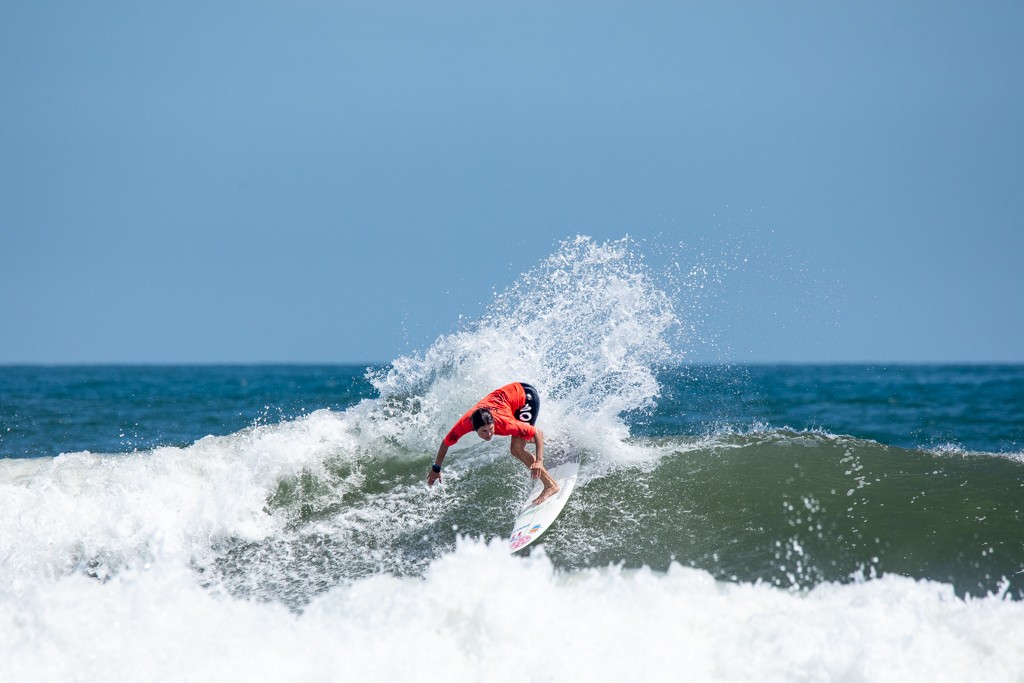 Sofia Mulanovich found two waves worth 7.2 and 6.6 that took her to the Gold Medal. Photo: ISA / Pablo Jimenez 