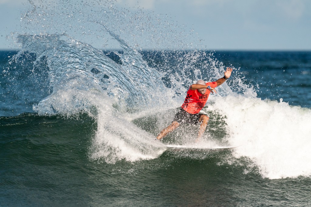 USA’s Kelly Slater advancing through to the second round. Photo: ISA / Sean Evans 